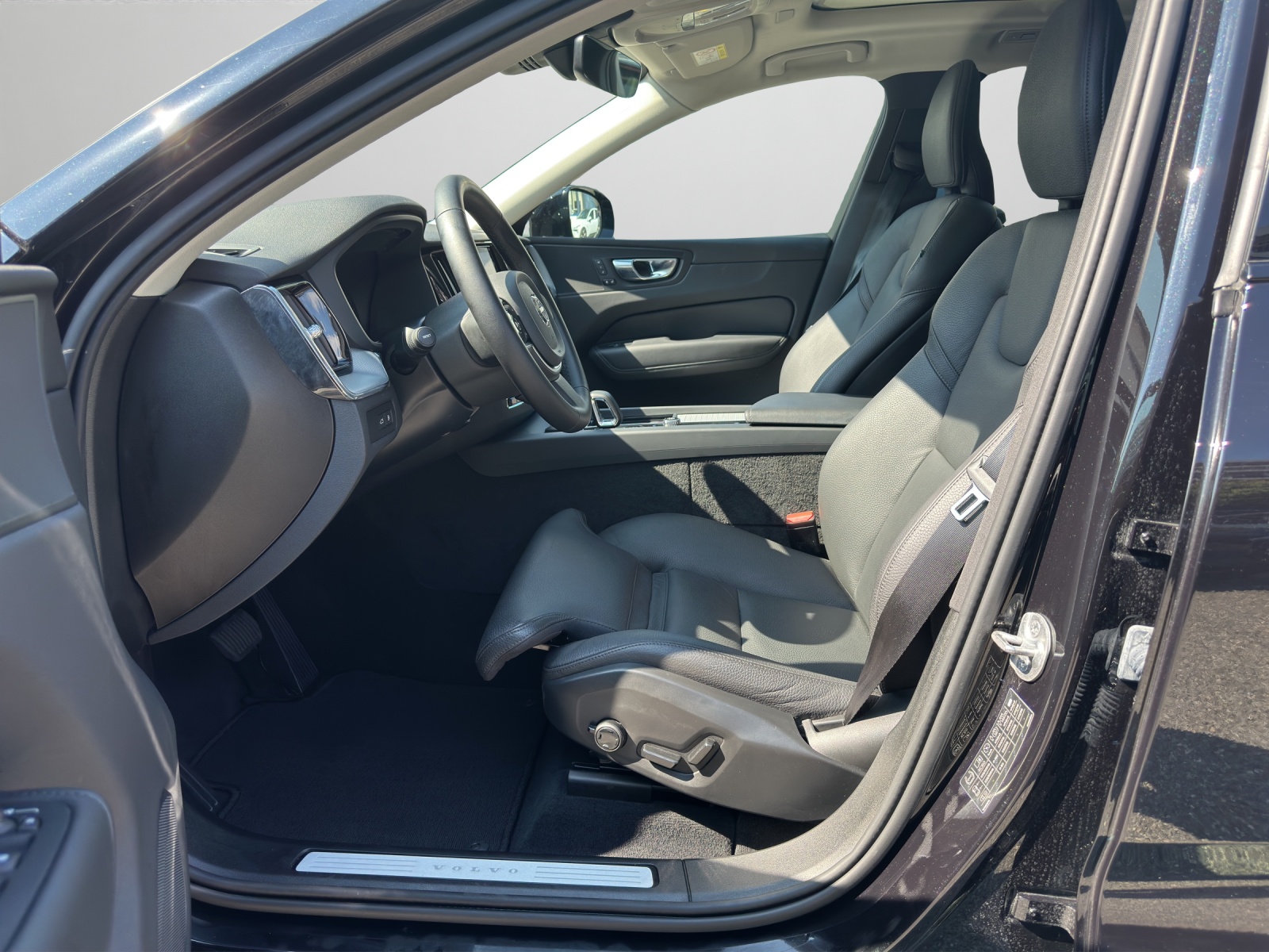 VOLVO XC60 2.0 T6 TE Plus Dark eAWD - 10