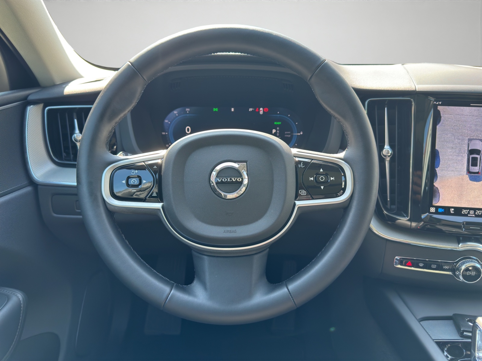VOLVO XC60 2.0 T6 TE Plus Dark eAWD - 4