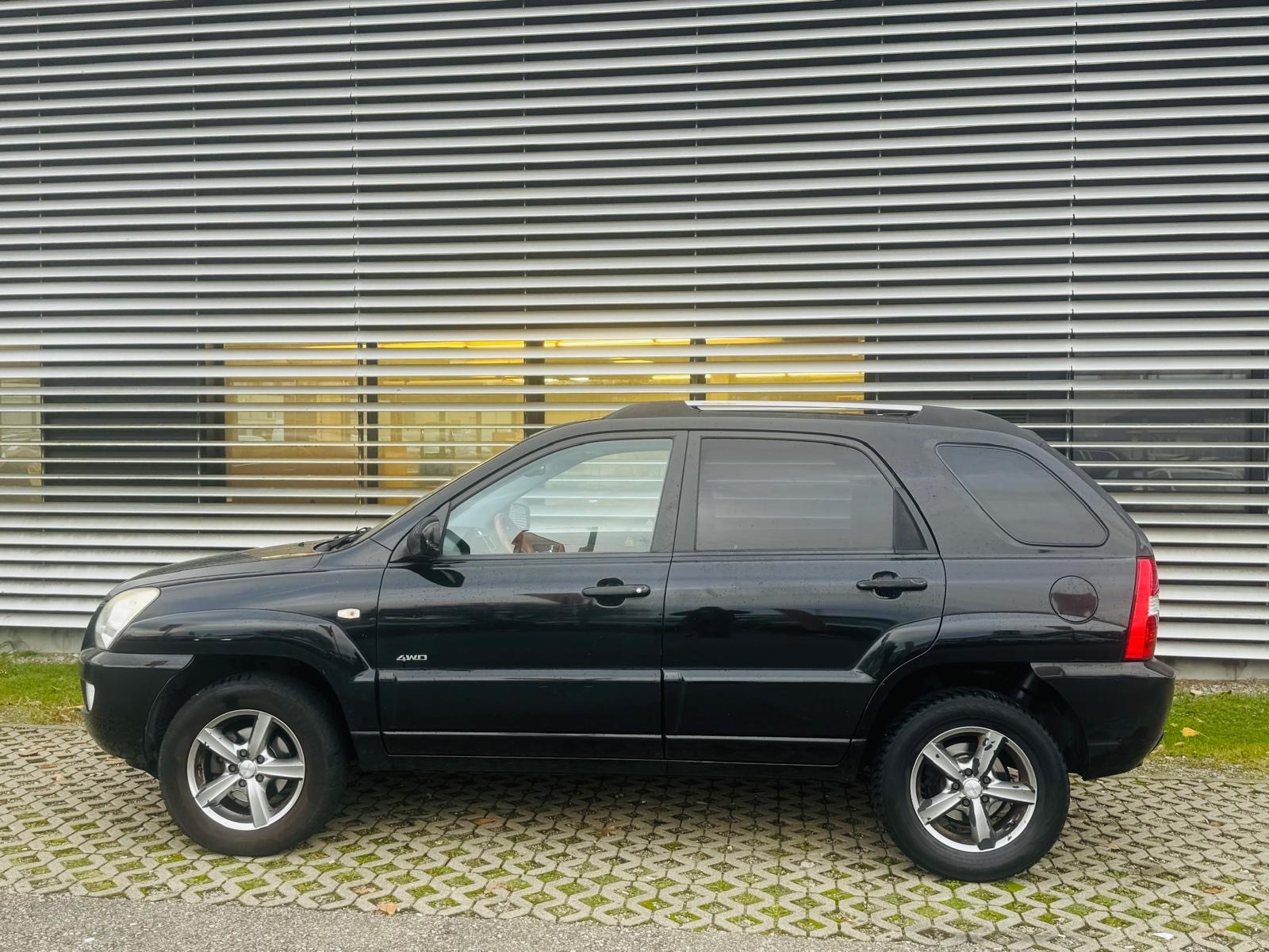 KIA Sportage 2.7 V6 Trend - 9