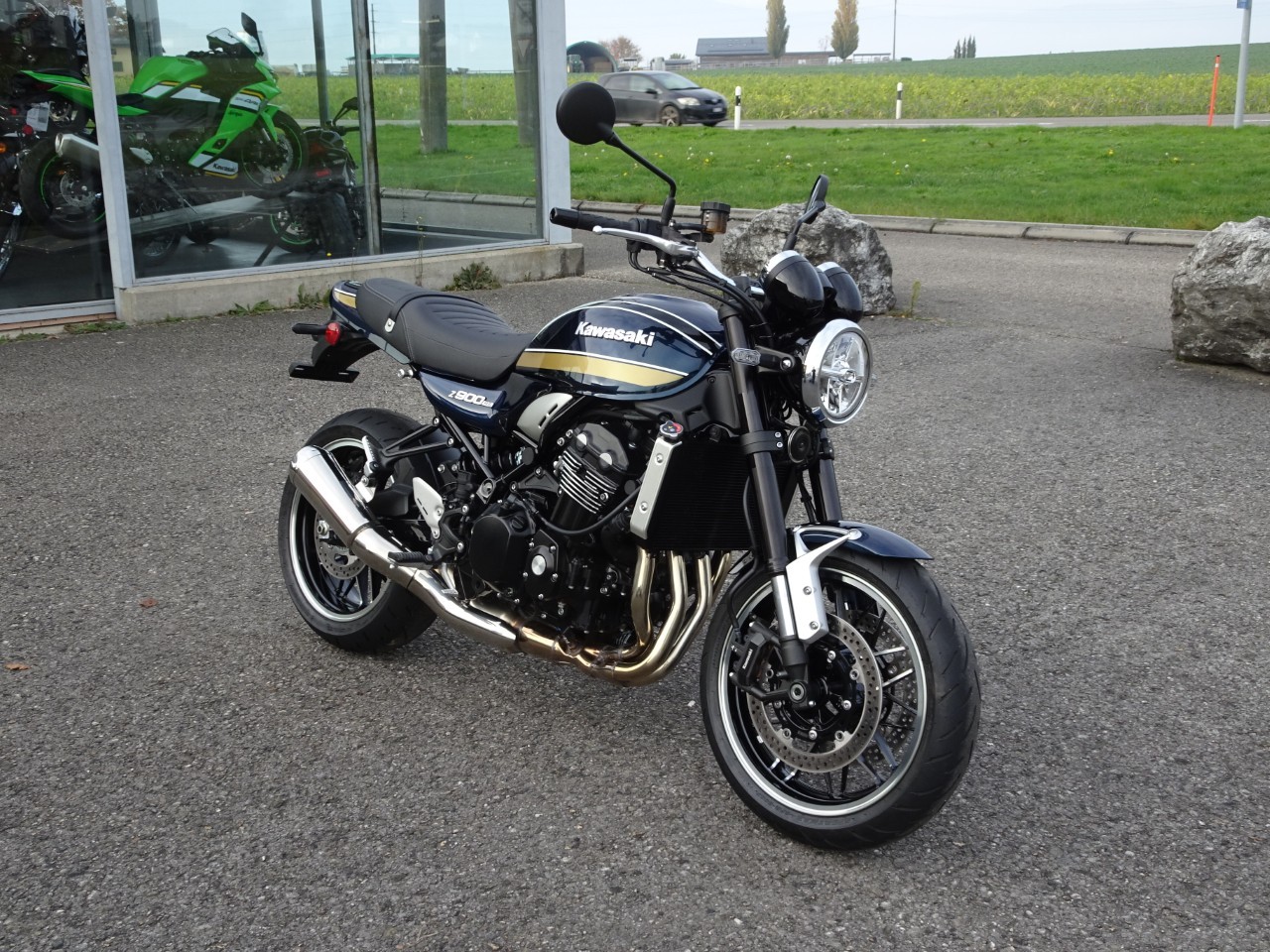 KAWASAKI Z 900 RS - 2