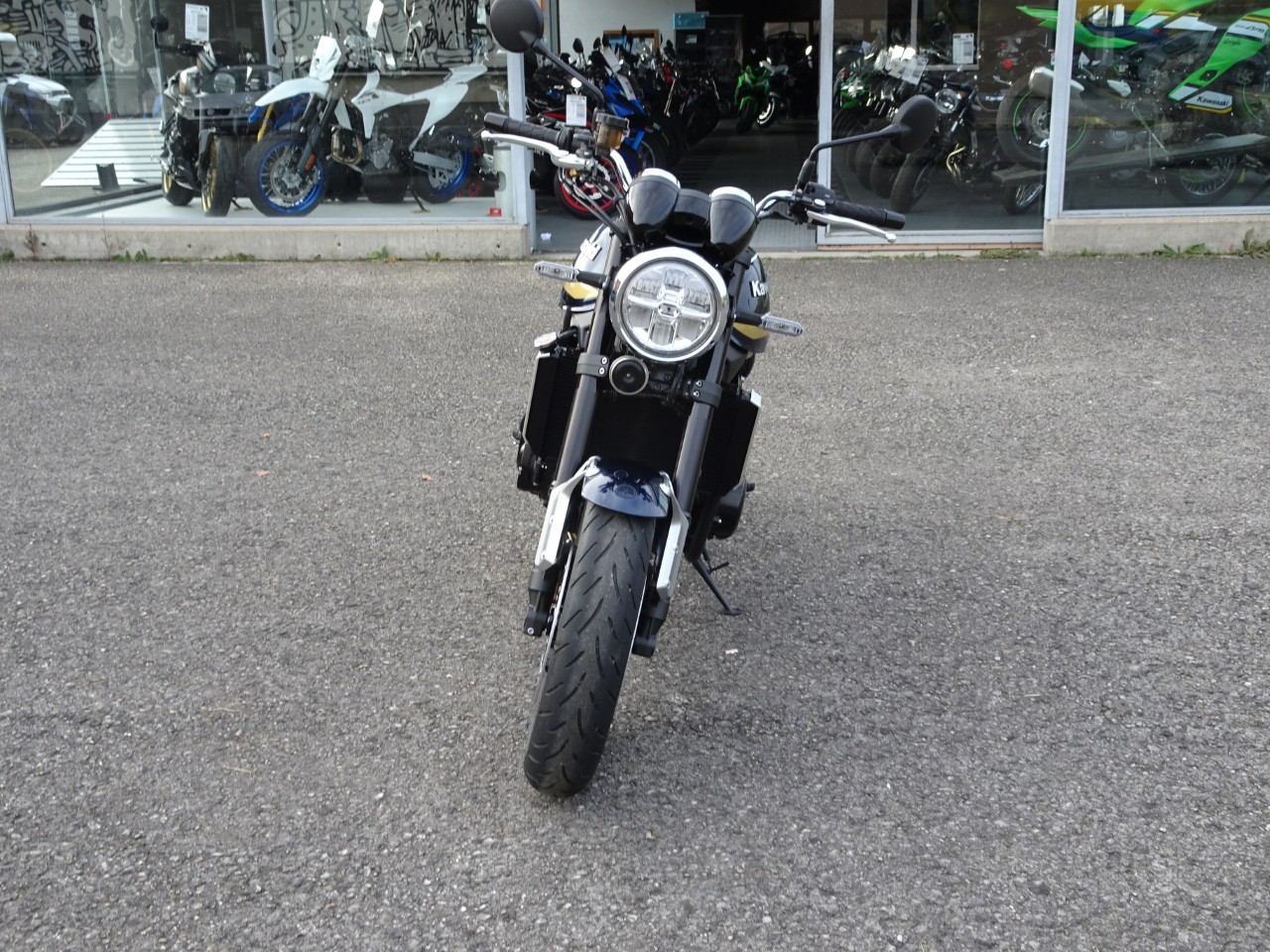 KAWASAKI Z 900 RS - 3