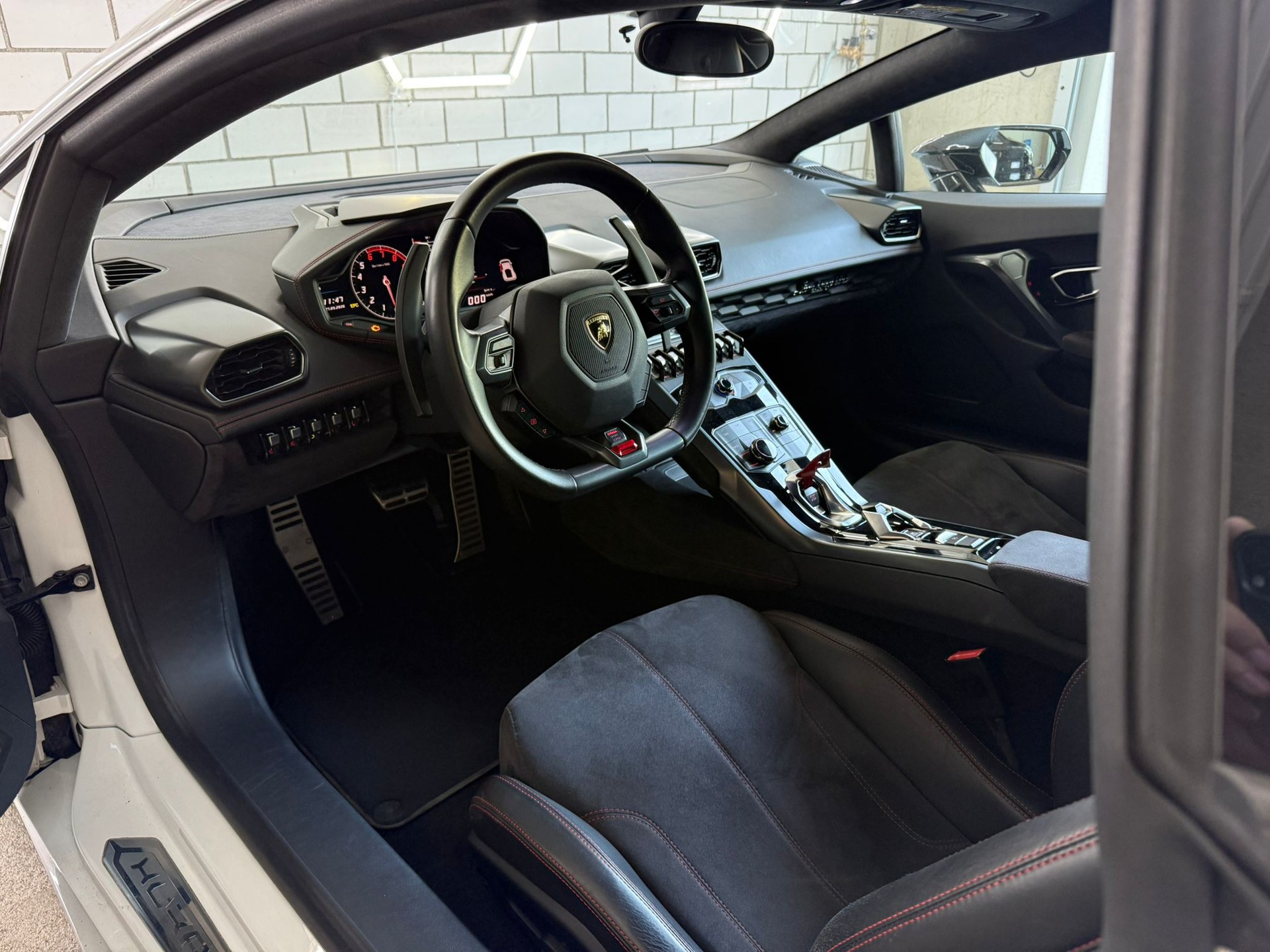 LAMBORGHINI Huracan LP610-4 Coupé DCT CH-Fahrzeug - 7