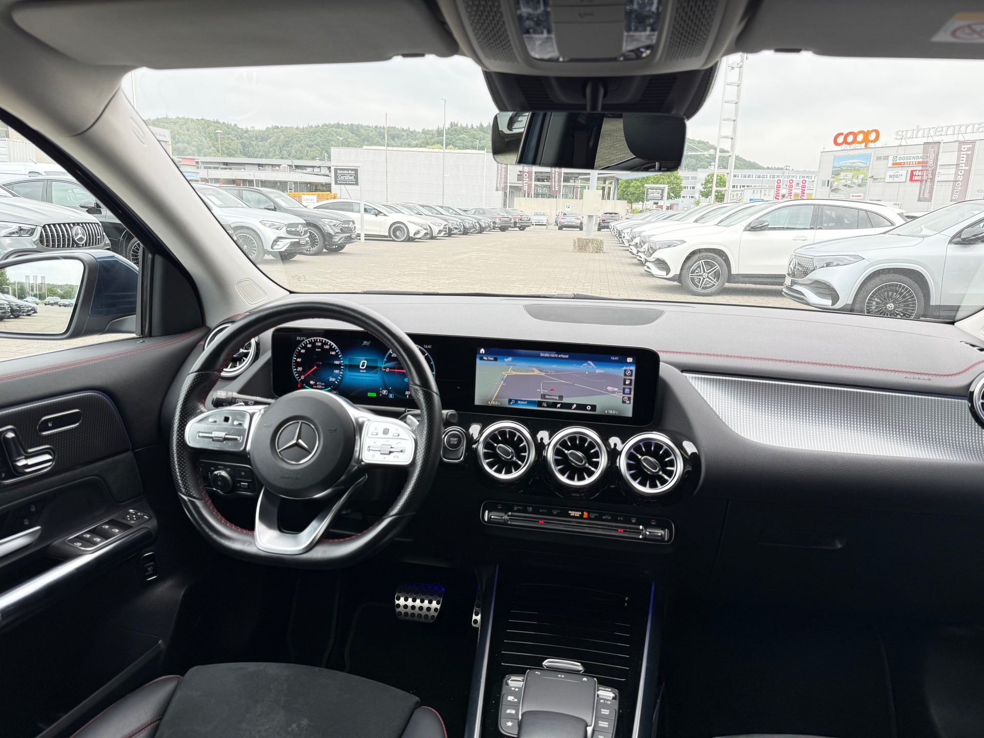 MERCEDES-BENZ EQA 300 AMG Line 4Matic - 6