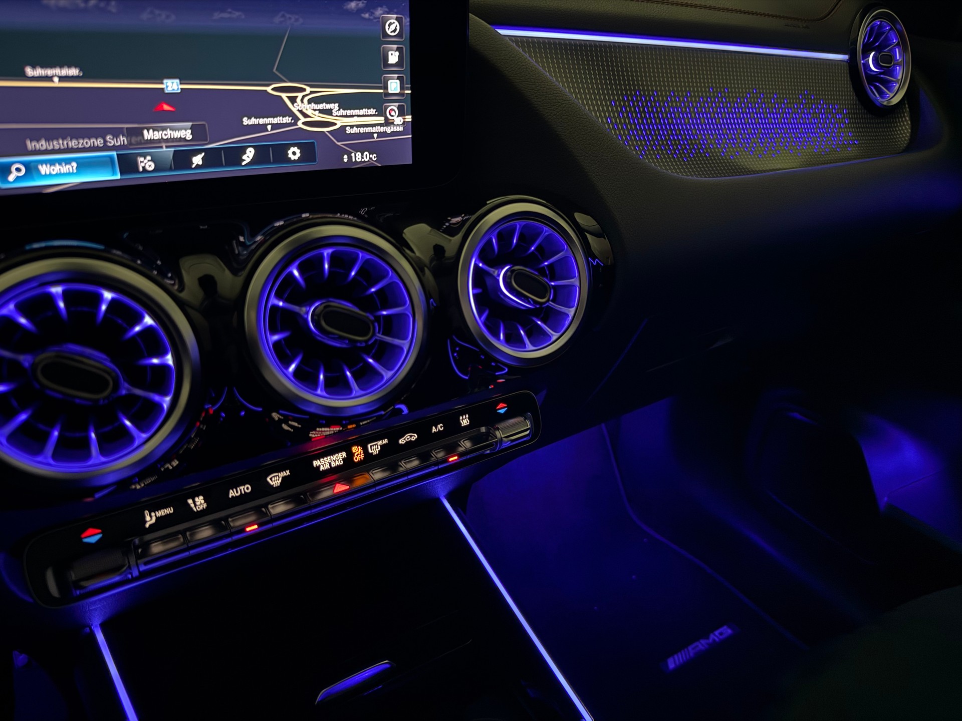 MERCEDES-BENZ EQA 300 AMG Line 4Matic - 20