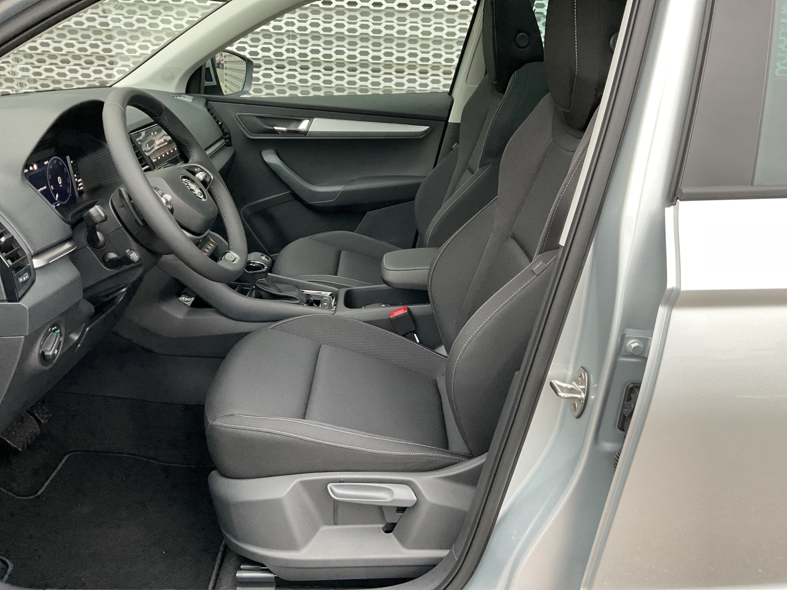 SKODA Karoq 1.5 TSI Selection DSG - 10