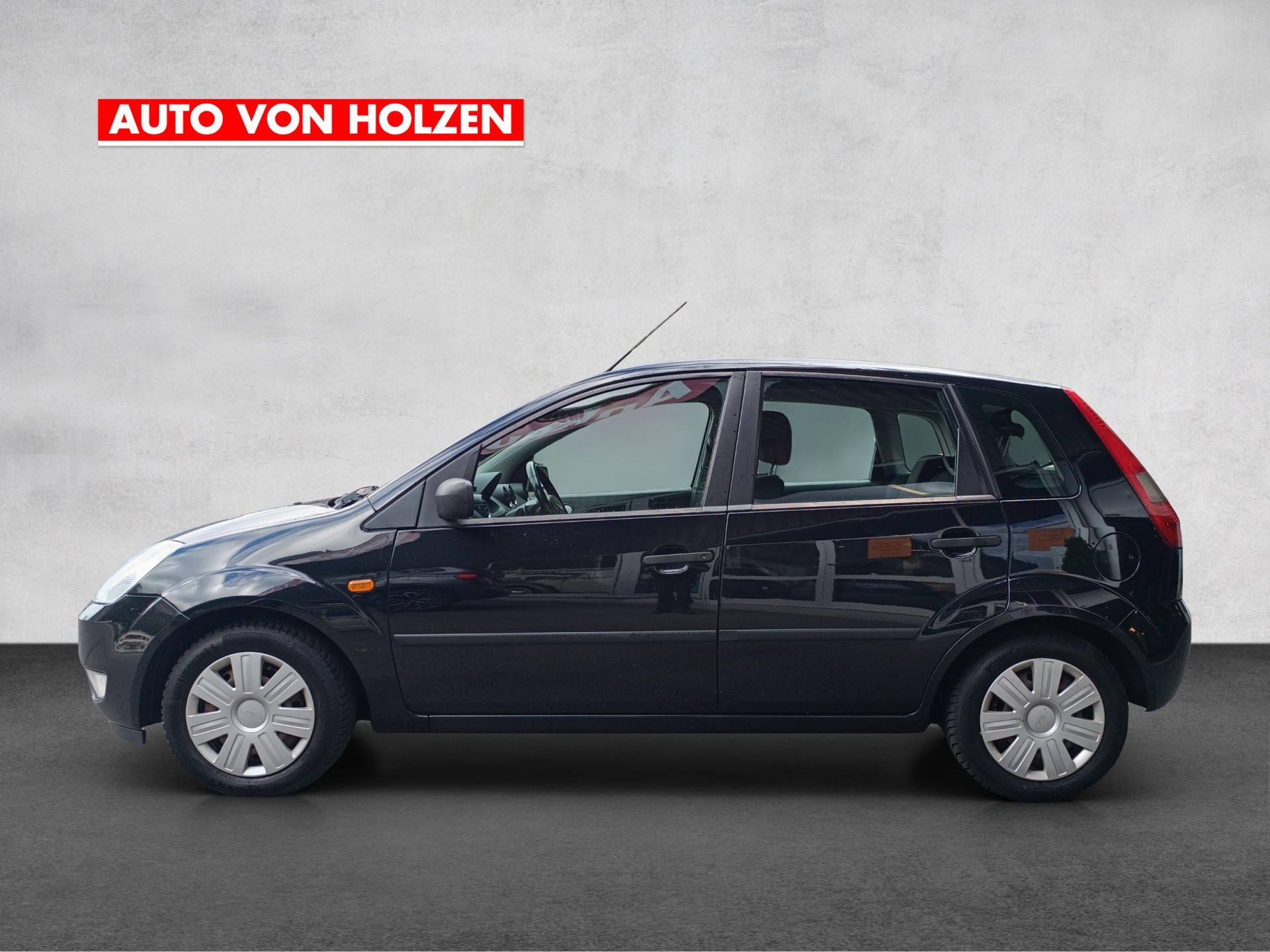 FORD Fiesta 1.4 16V Ghia - 7
