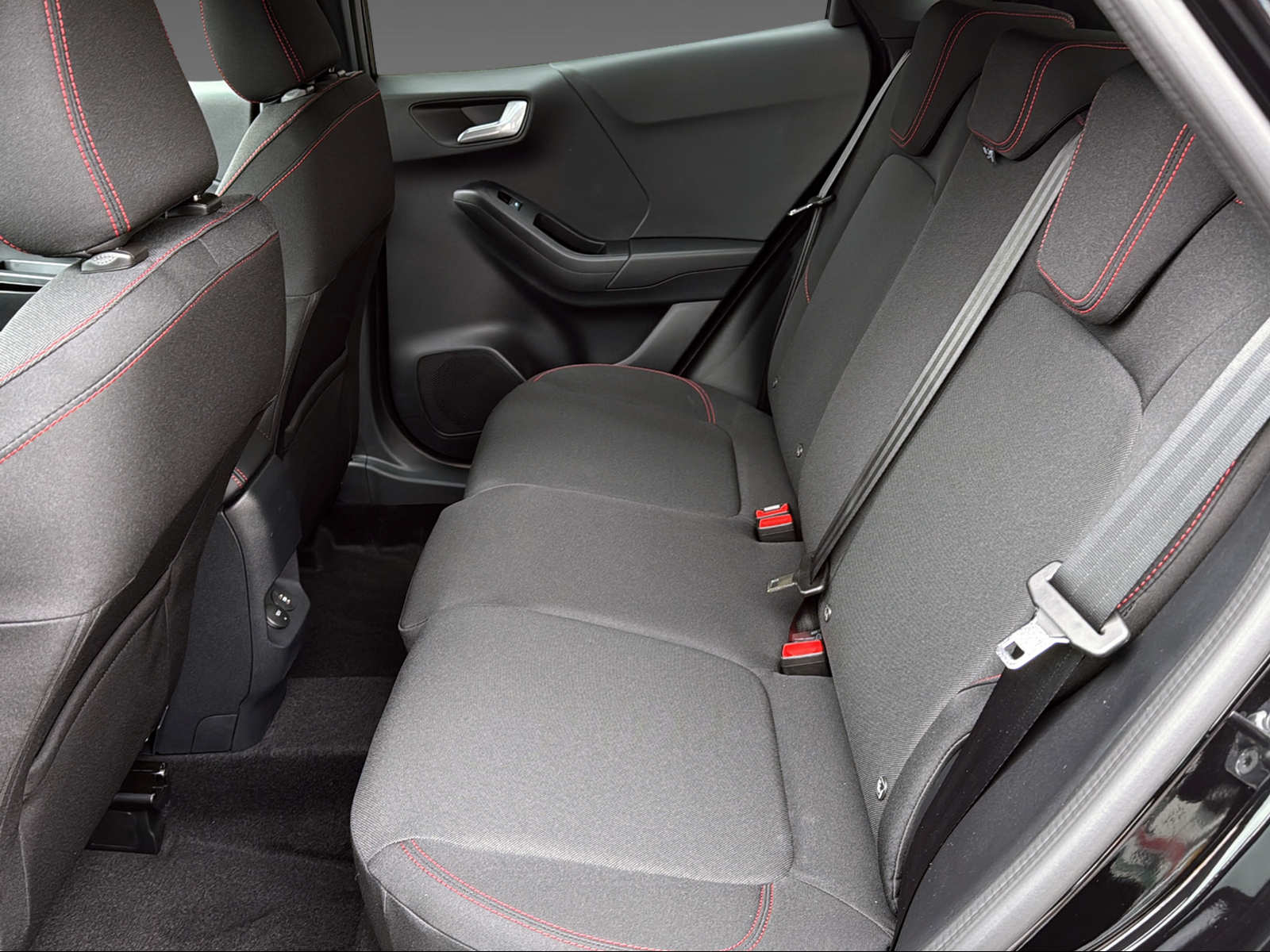 FORD Puma 1.0 EcoB Hybrid 155 ST-Line - 12