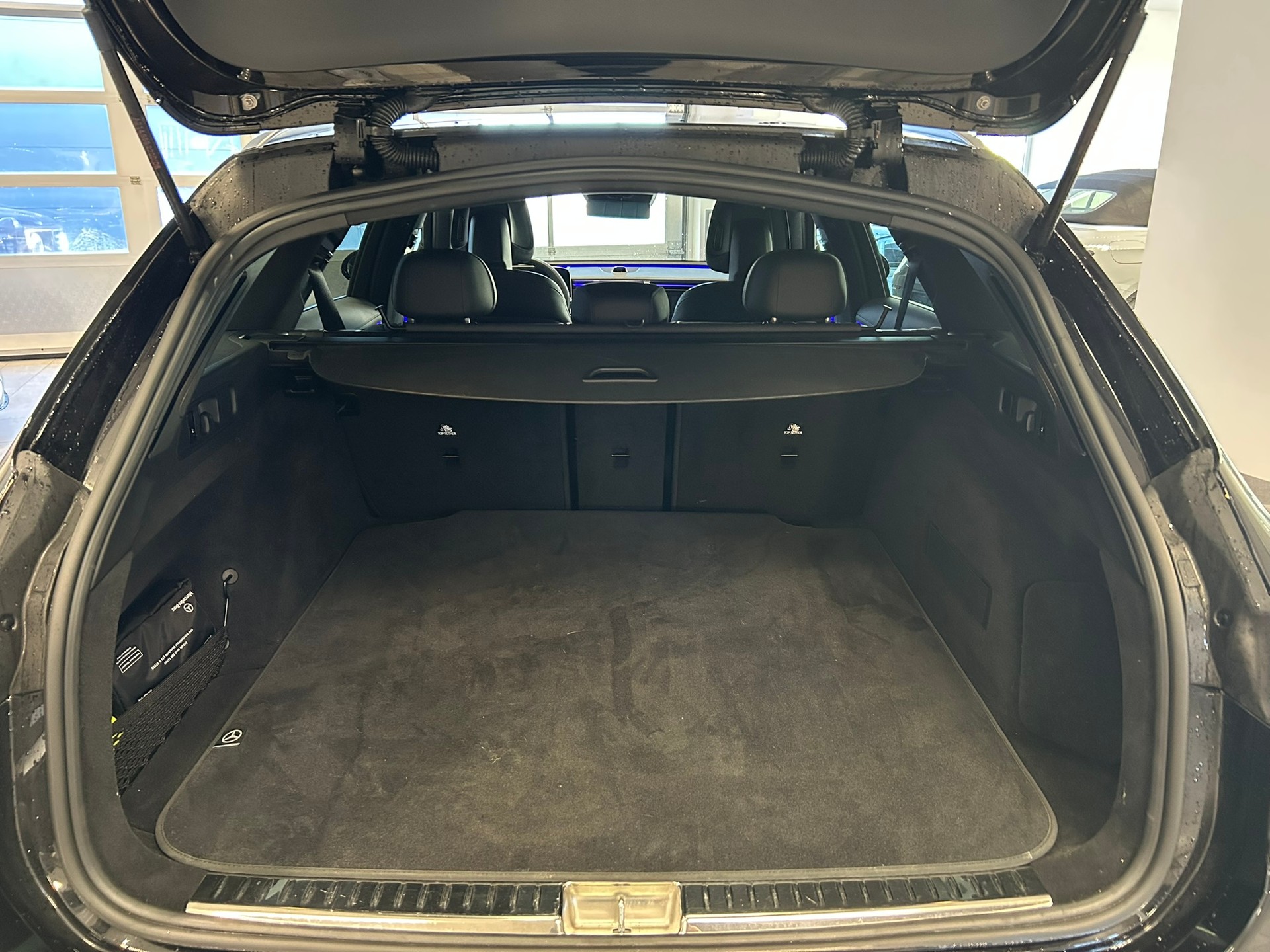 MERCEDES-BENZ E 200 T 9G-Tronic 4Matic AMG Line - 15