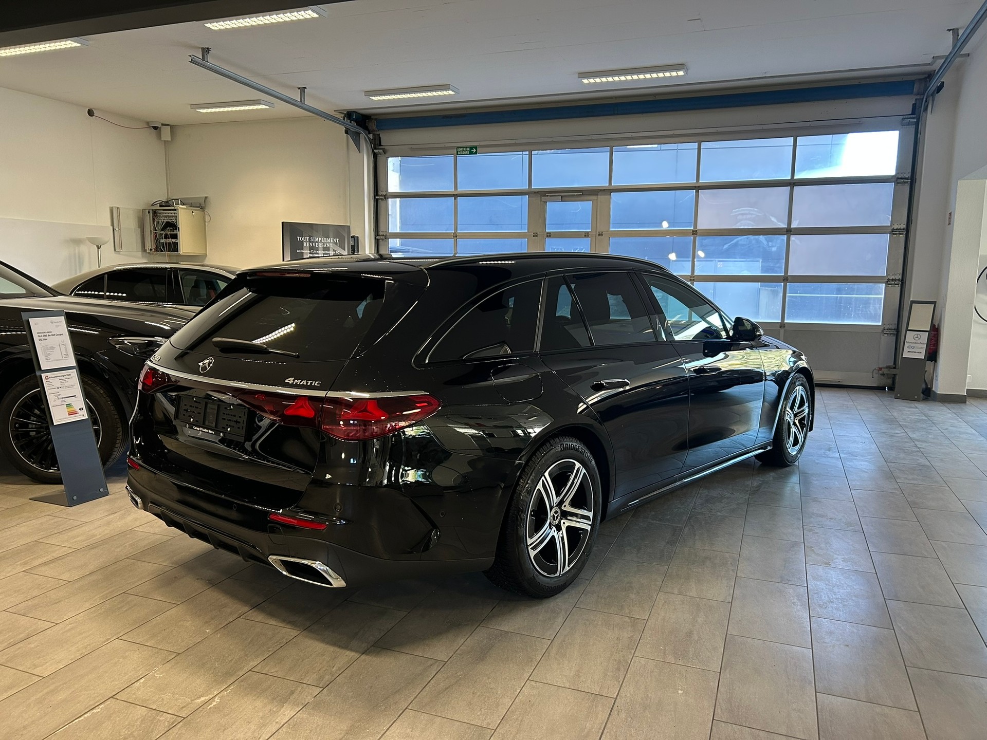 MERCEDES-BENZ E 200 T 9G-Tronic 4Matic AMG Line - 5