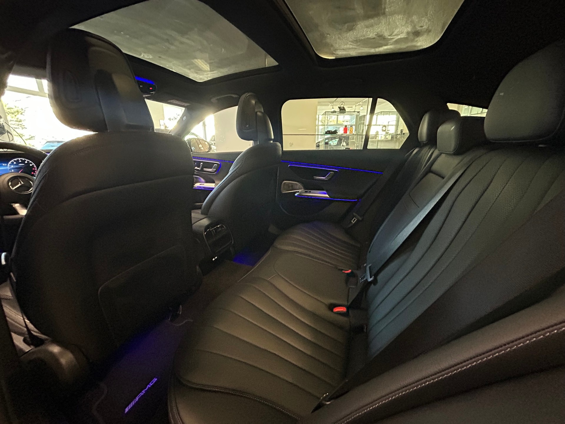 MERCEDES-BENZ E 200 T 9G-Tronic 4Matic AMG Line - 14