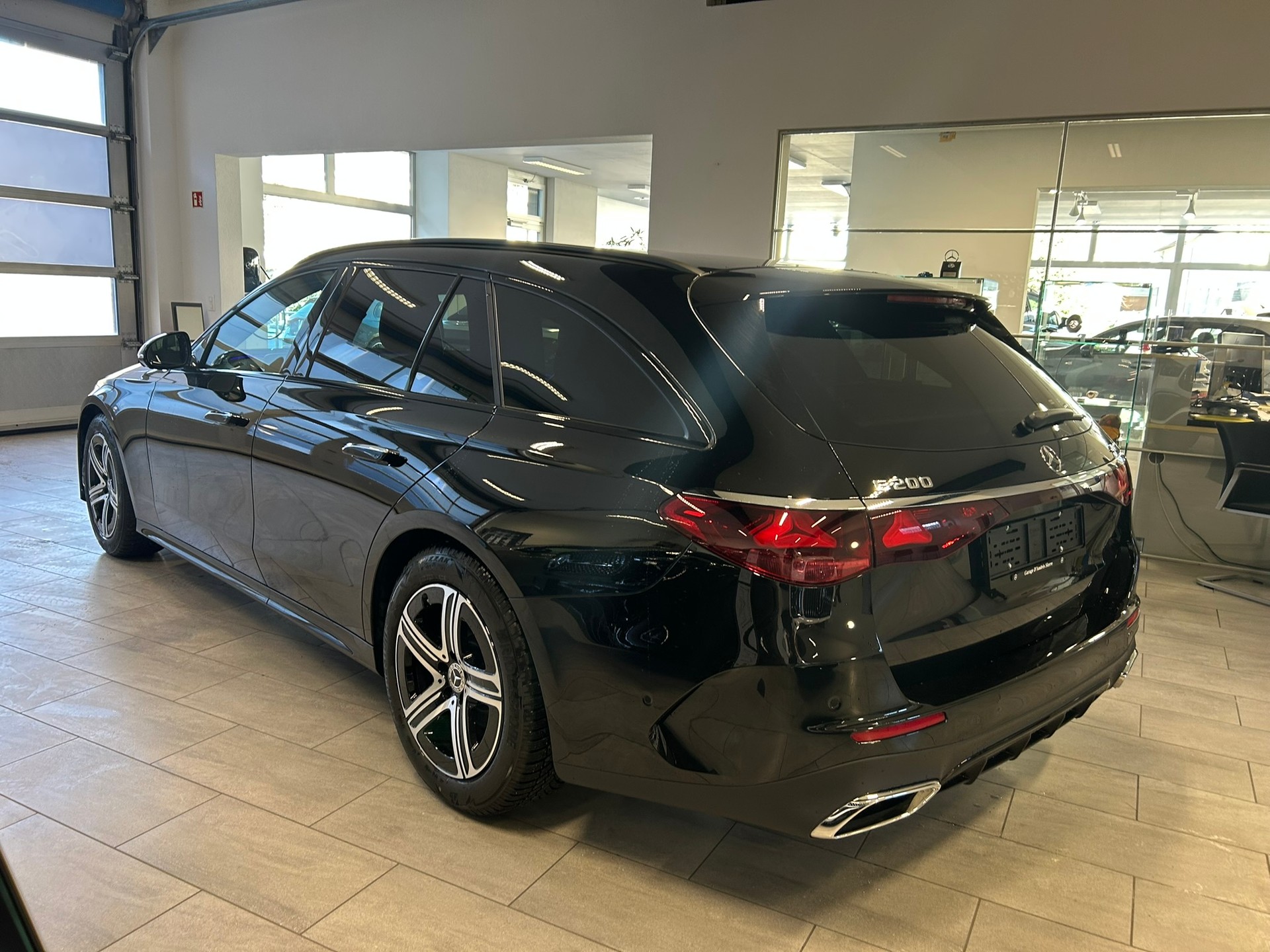 MERCEDES-BENZ E 200 T 9G-Tronic 4Matic AMG Line - 7