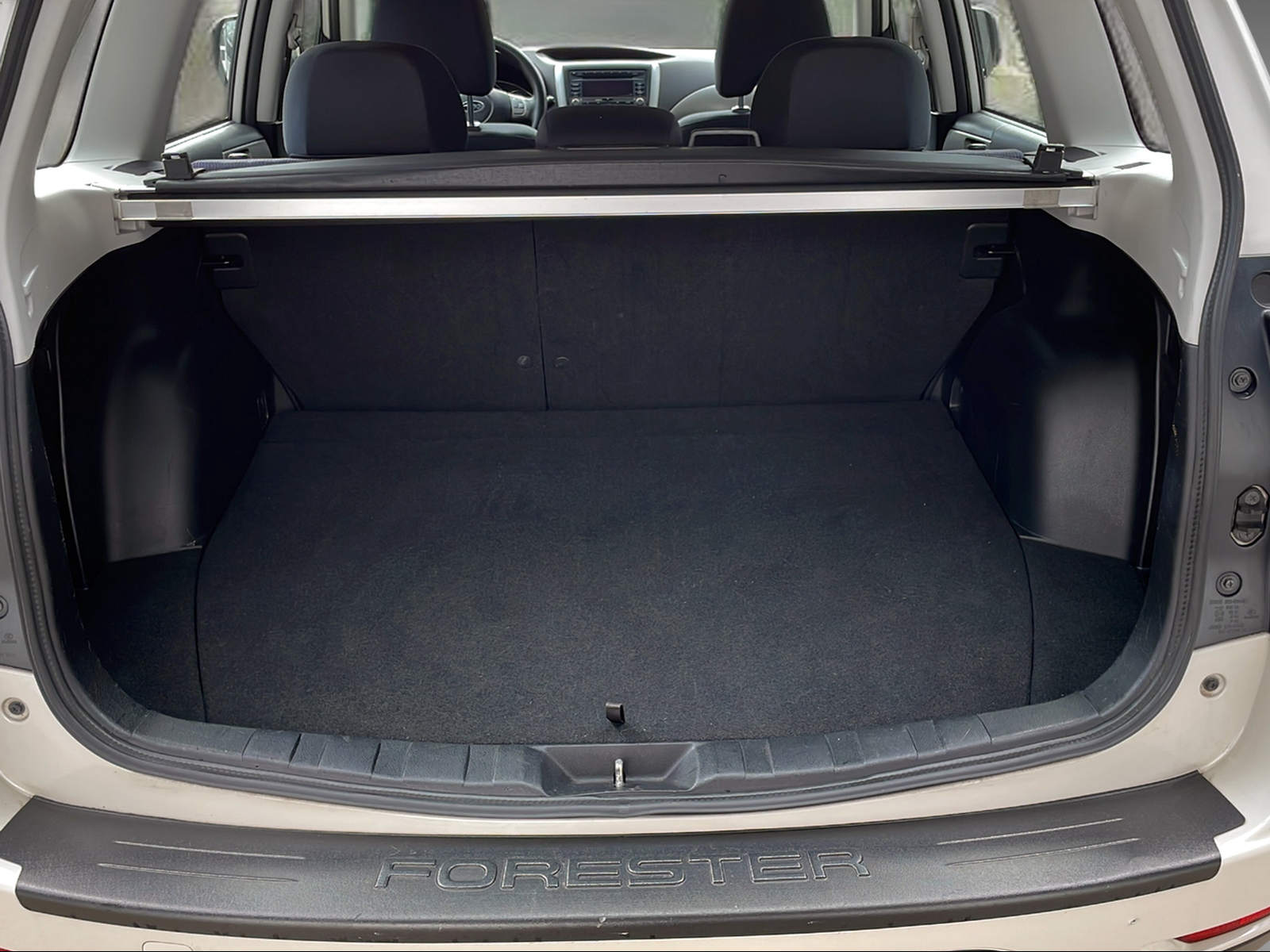 SUBARU Forester Station 2.0 X Swiss Special - 10