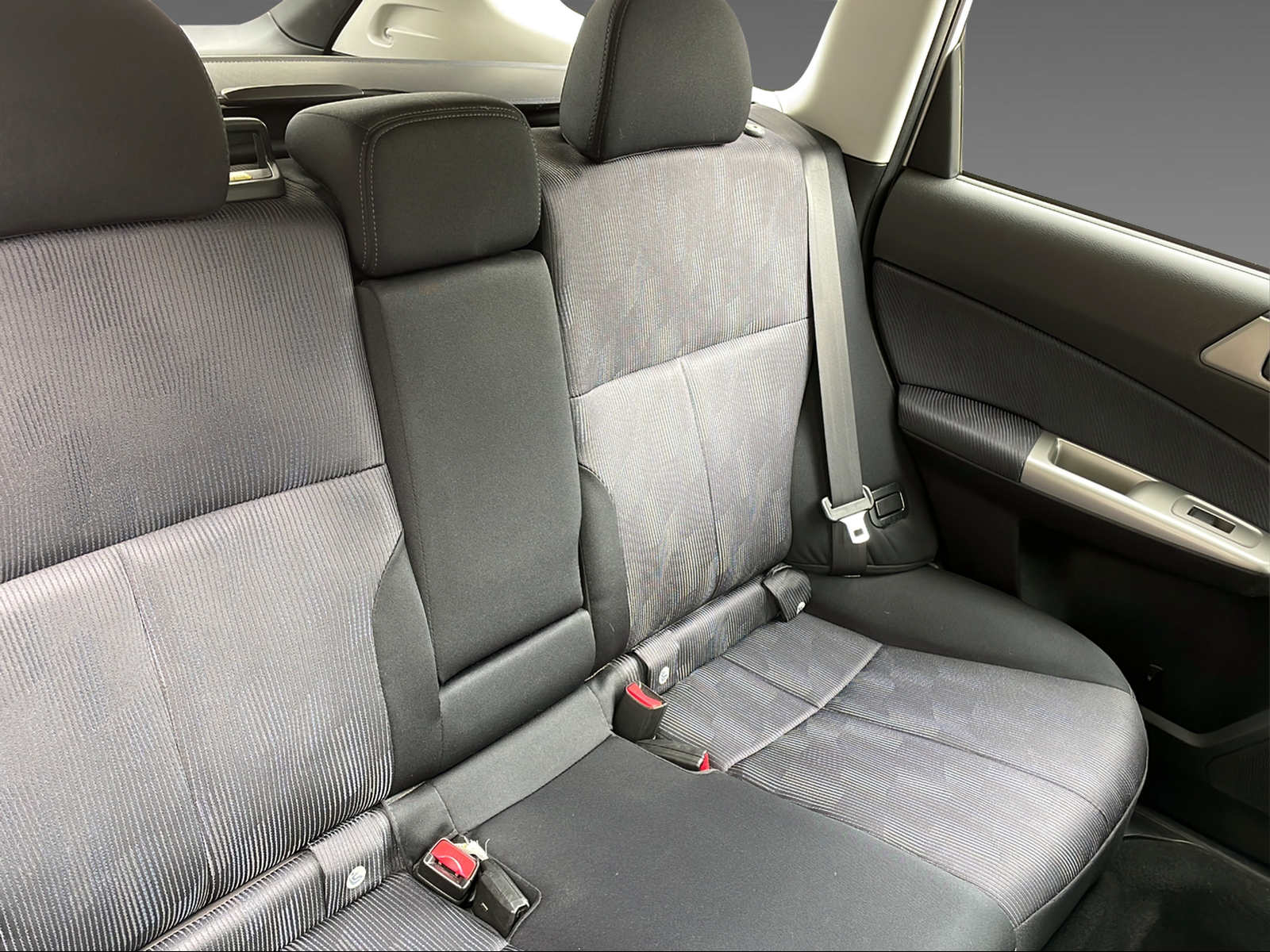 SUBARU Forester Station 2.0 X Swiss Special - 9