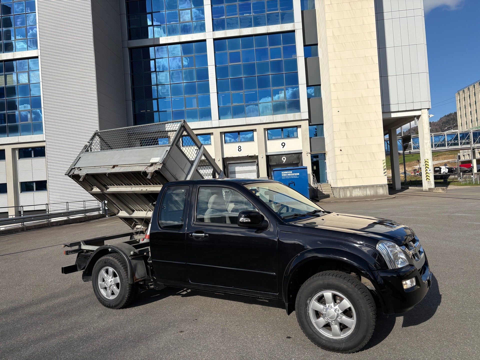 ISUZU D-MAX SpaceCab L 3.0 4x4 - 6