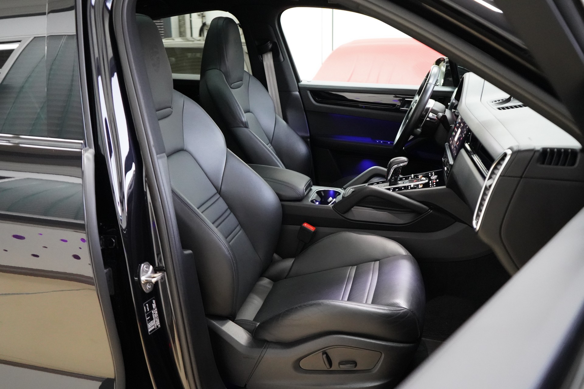 PORSCHE Cayenne Coupé Platinum Edition - 32