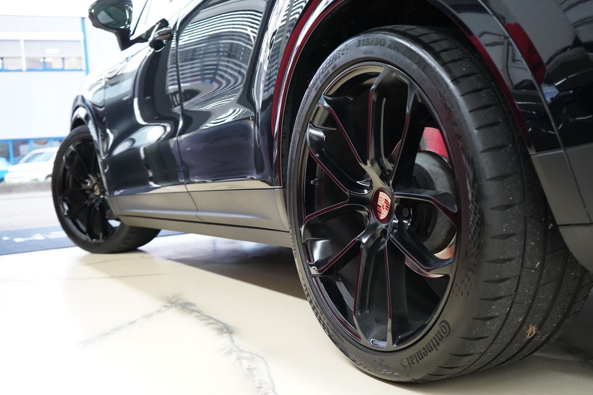 PORSCHE Cayenne Coupé Platinum Edition - 10