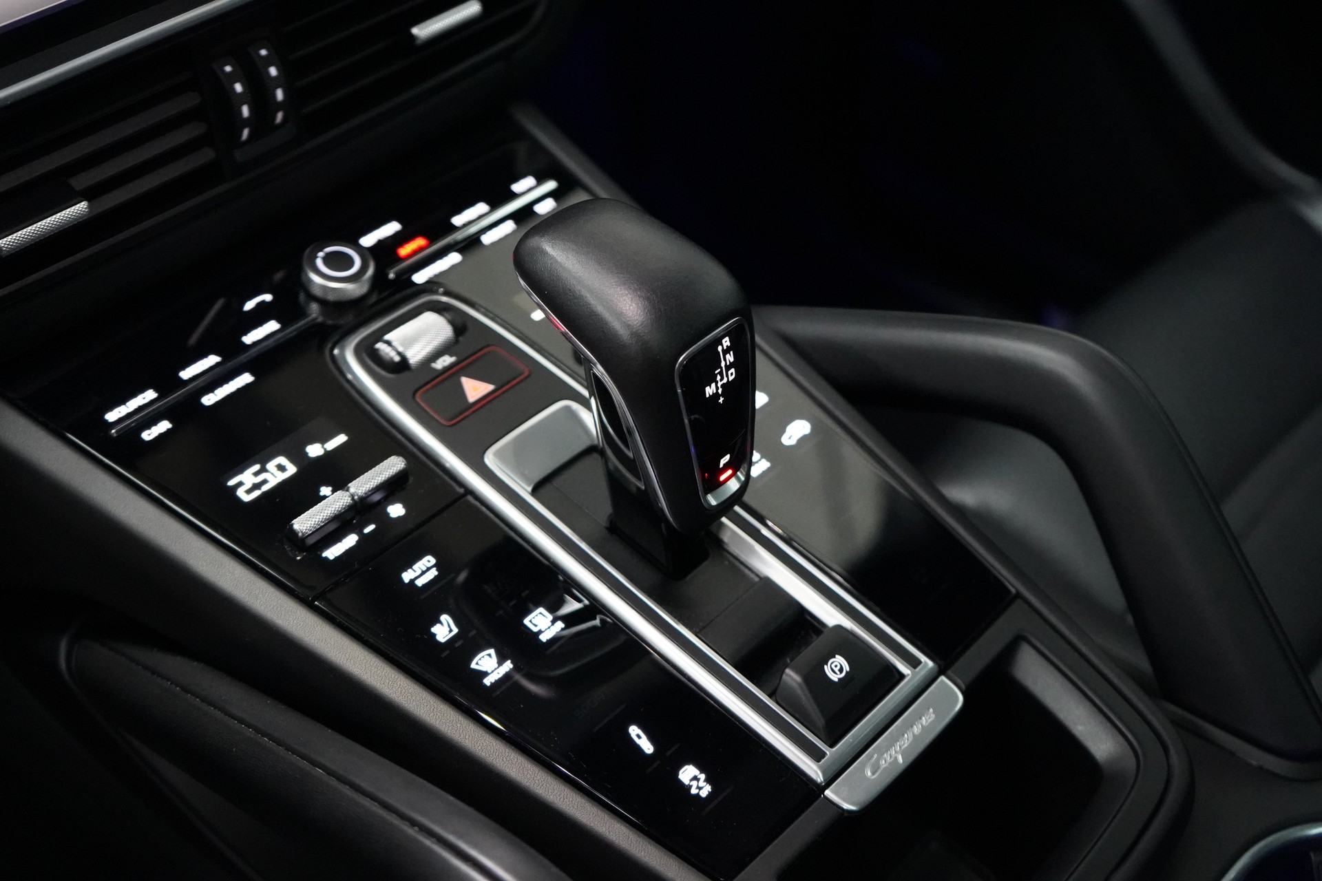 PORSCHE Cayenne Coupé Platinum Edition - 21