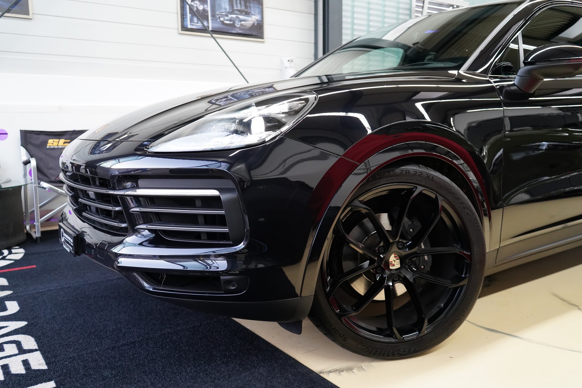 PORSCHE Cayenne Coupé Platinum Edition - 4