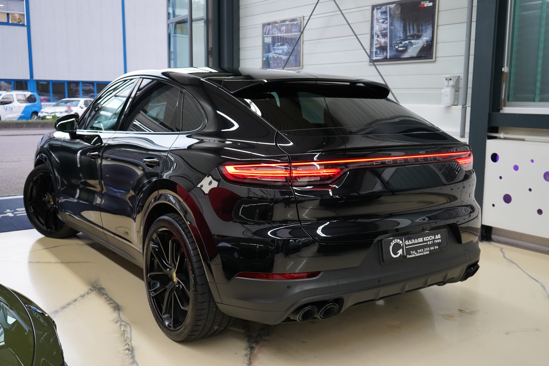 PORSCHE Cayenne Coupé Platinum Edition - 8