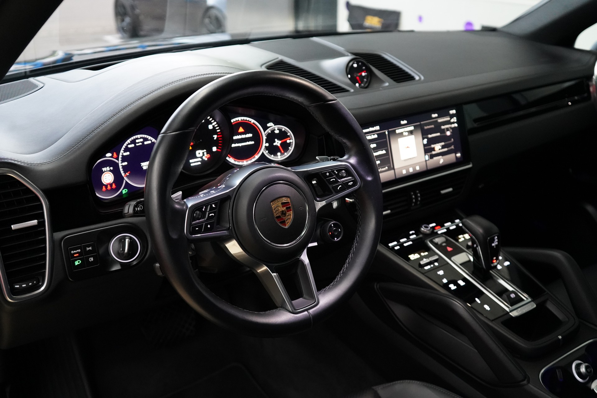 PORSCHE Cayenne Coupé Platinum Edition - 18