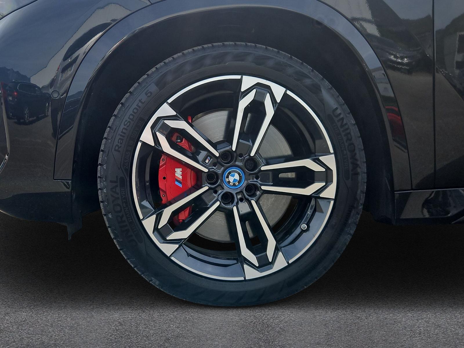 BMW iX1 30 xDrive M Sport Pro (CH) AHK - 9