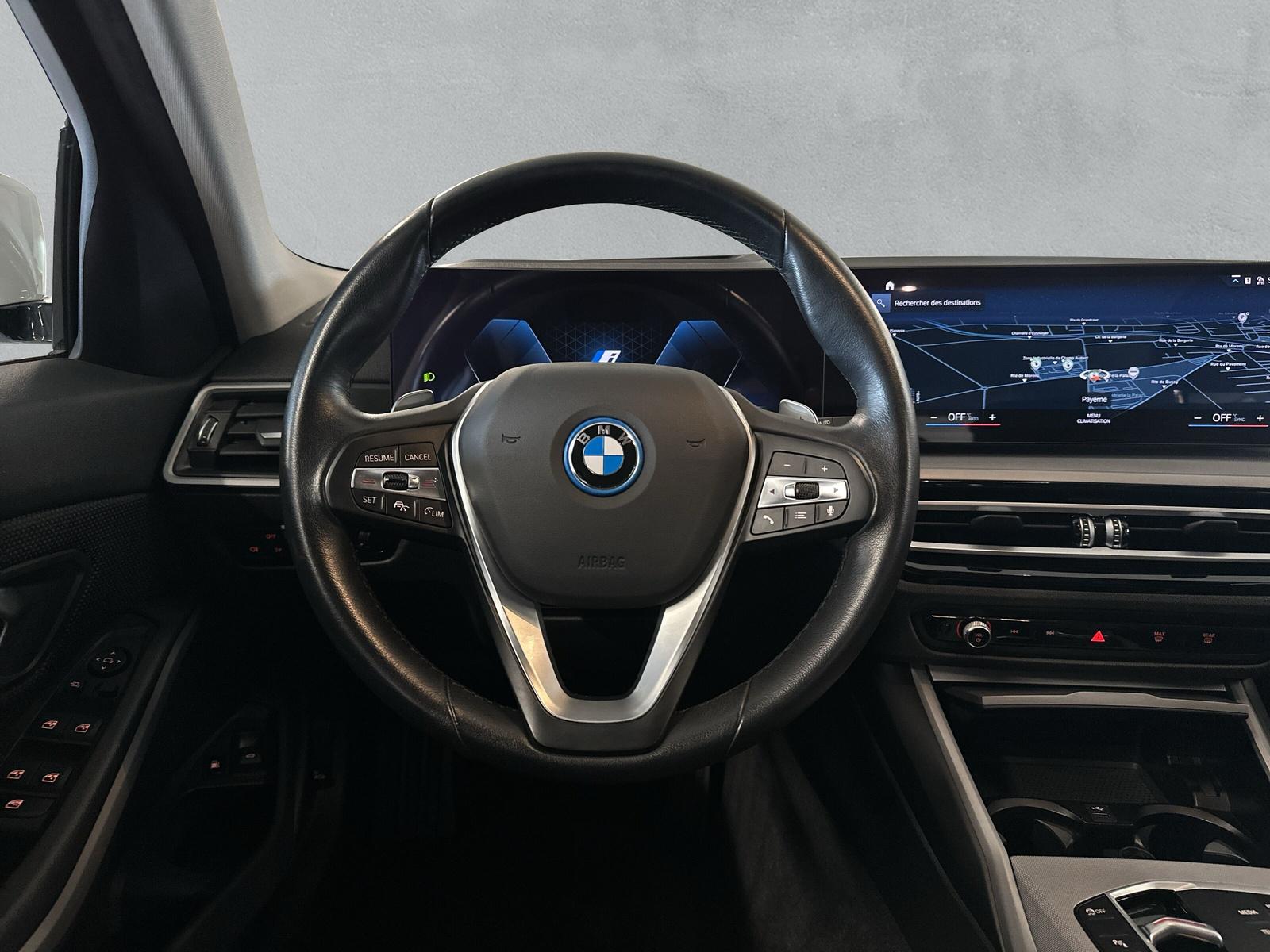 BMW 330e xDrive Touring G21 (CH) AHK 1.5T ** Leasing dès 1,9% ** - 17