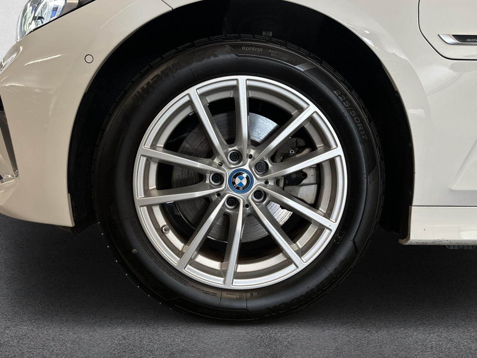 BMW 330e xDrive Touring G21 (CH) AHK 1.5T ** Leasing dès 1,9% ** - 10