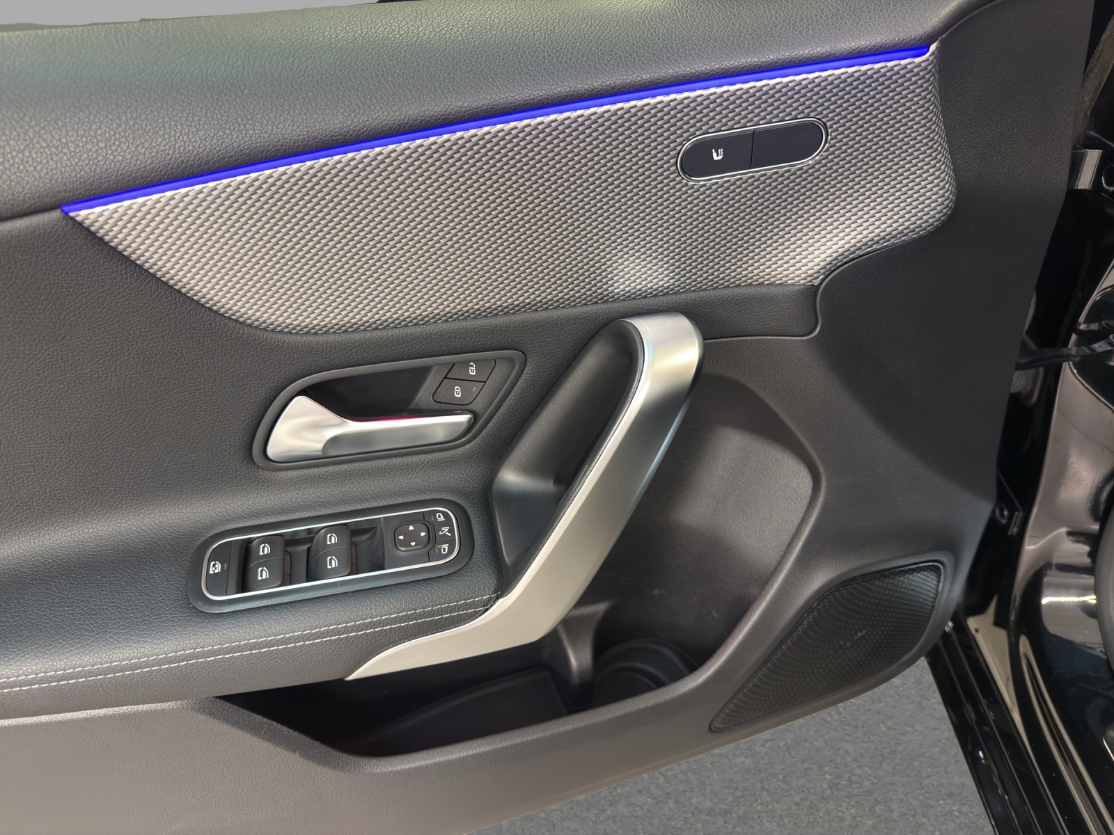 MERCEDES-BENZ A 220 d 4M - Progressive / DISTRONIC / 360 Grad Kamera / Soundsystem - 13