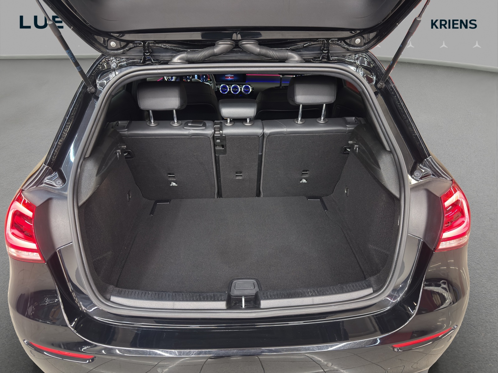 MERCEDES-BENZ A 220 d 4M - Progressive / DISTRONIC / 360 Grad Kamera / Soundsystem - 15