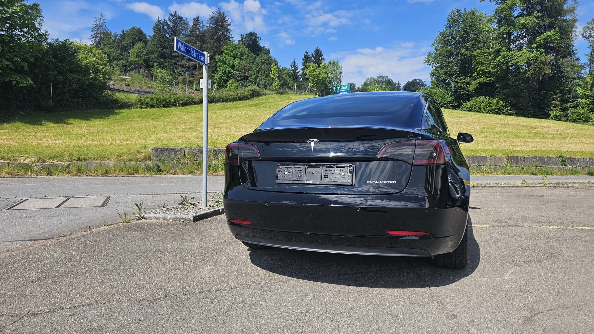 TESLA Dual Motor AWD - 7