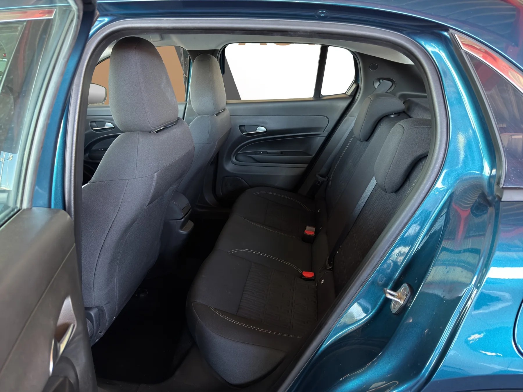 FIAT 600 1.2 Hybrid 145 Cult - 17