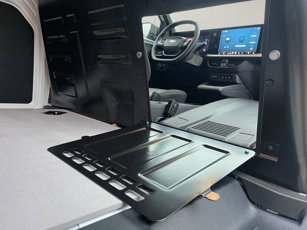 FORD E-Transit Courier Van Trend 136 FWD - 12