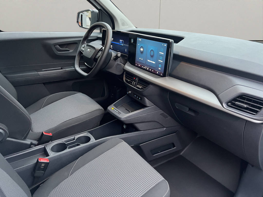 FORD E-Transit Courier Van Trend 136 FWD - 9