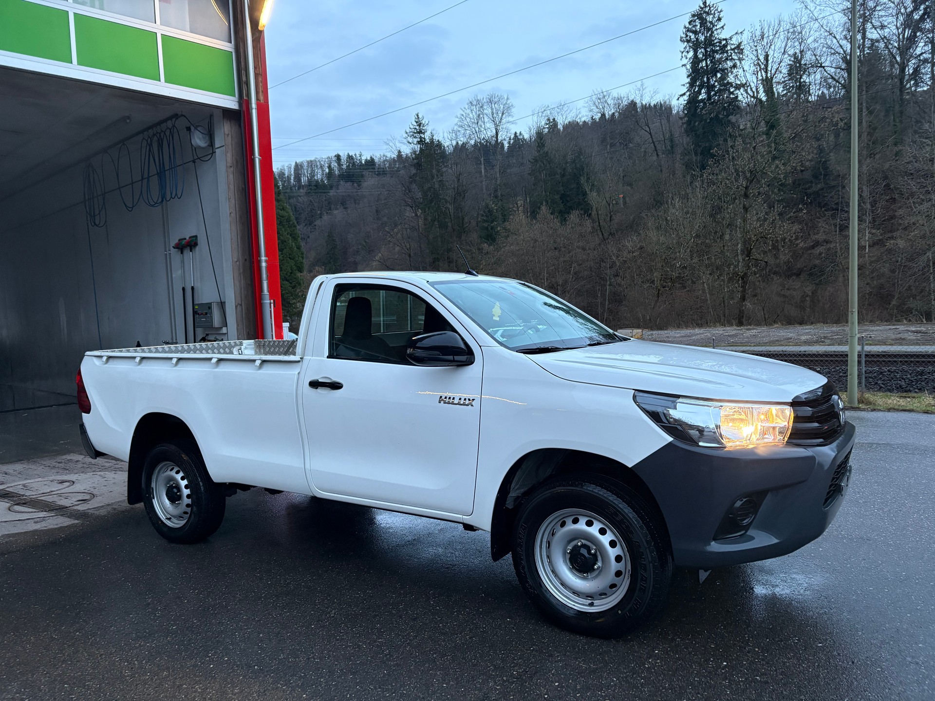 TOYOTA Hilux 2.4D-4D Single-Cab 4x4 - 12