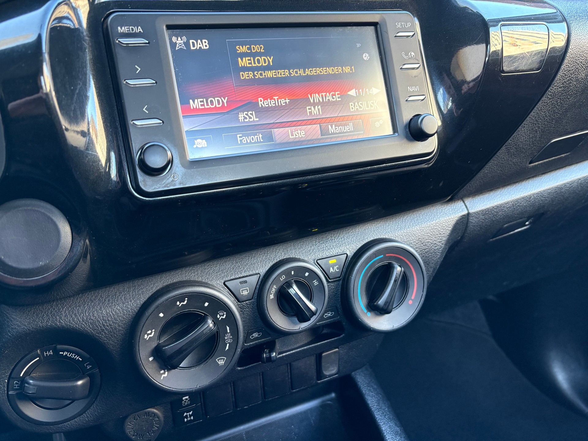 TOYOTA Hilux 2.4D-4D Single-Cab 4x4 - 9