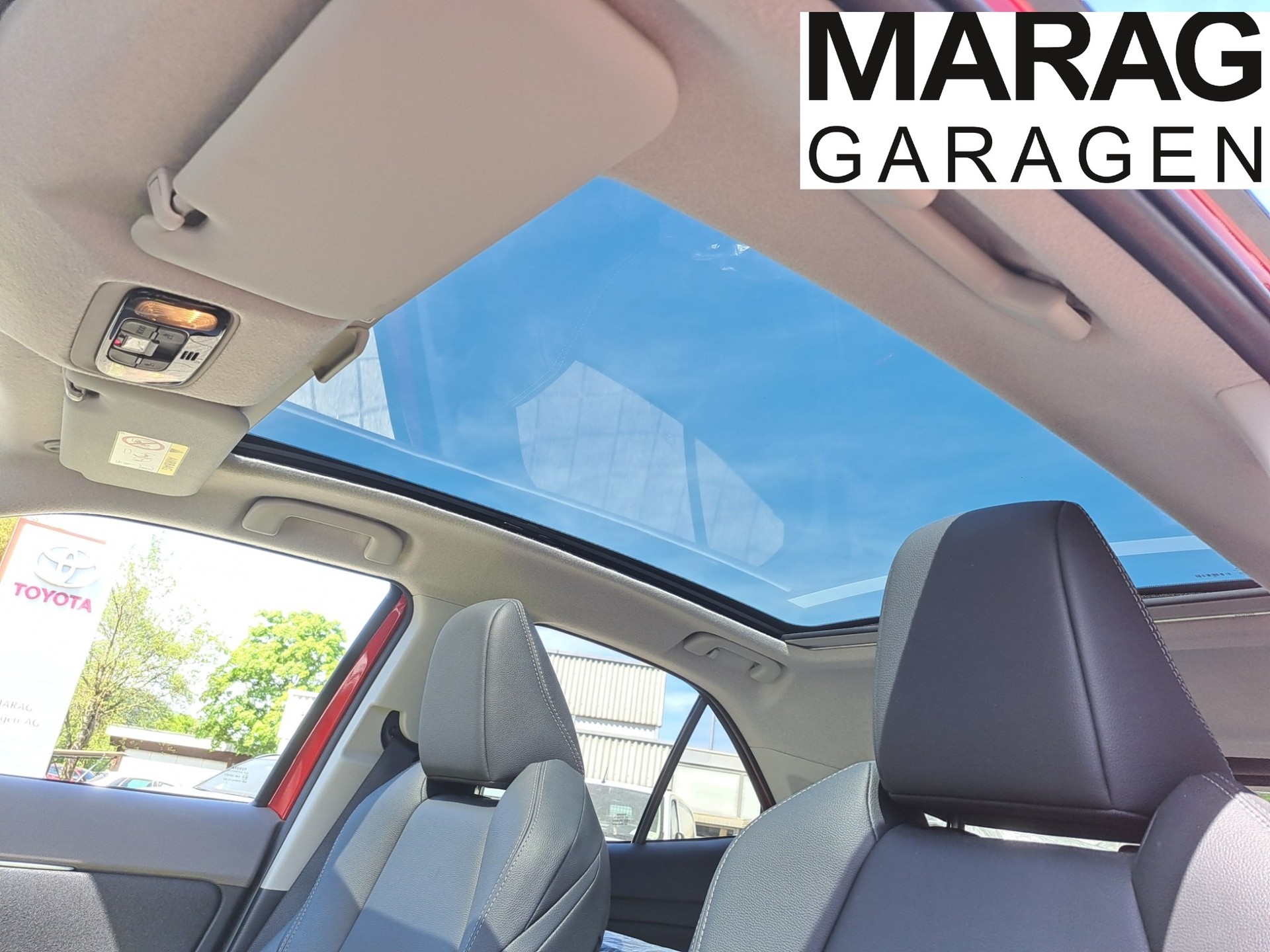 TOYOTA Yaris Cross 1.5 Elegant e-CVT AWDi - 8