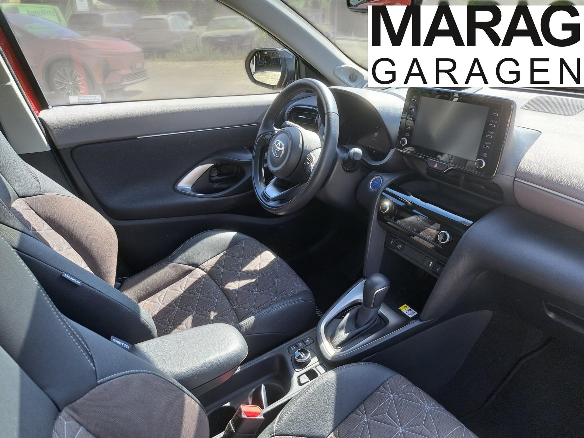 TOYOTA Yaris Cross 1.5 Elegant e-CVT AWDi - 4