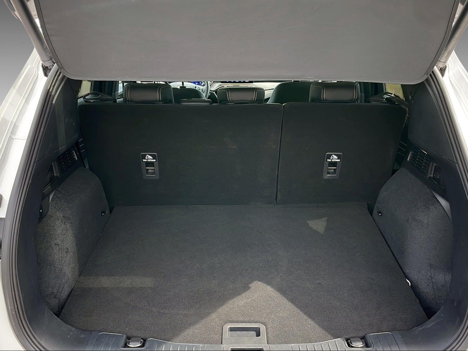 FORD Kuga 2.5 Plug-in Hybrid Vignale - 9