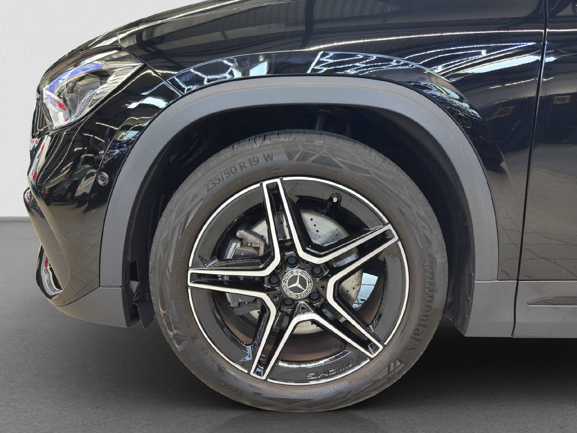 MERCEDES-BENZ GLA 200 AMG Line 4MATIC - 6