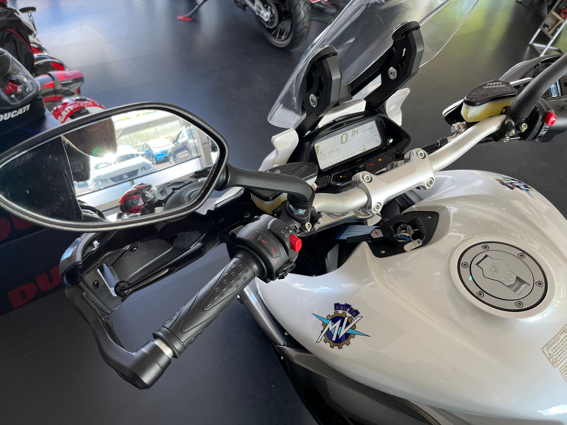 MV AGUSTA Stradale 800 EAS ABS - 12