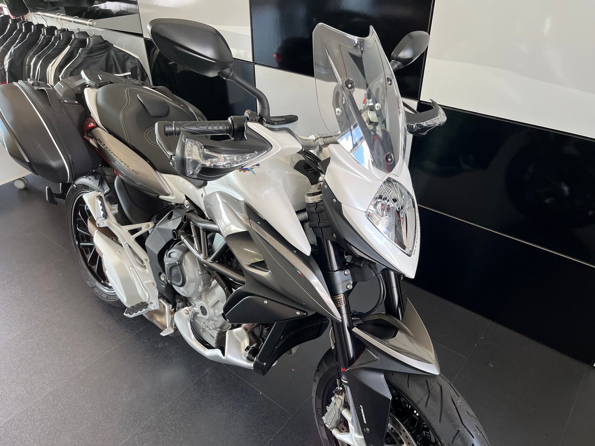 MV AGUSTA Stradale 800 EAS ABS - 7