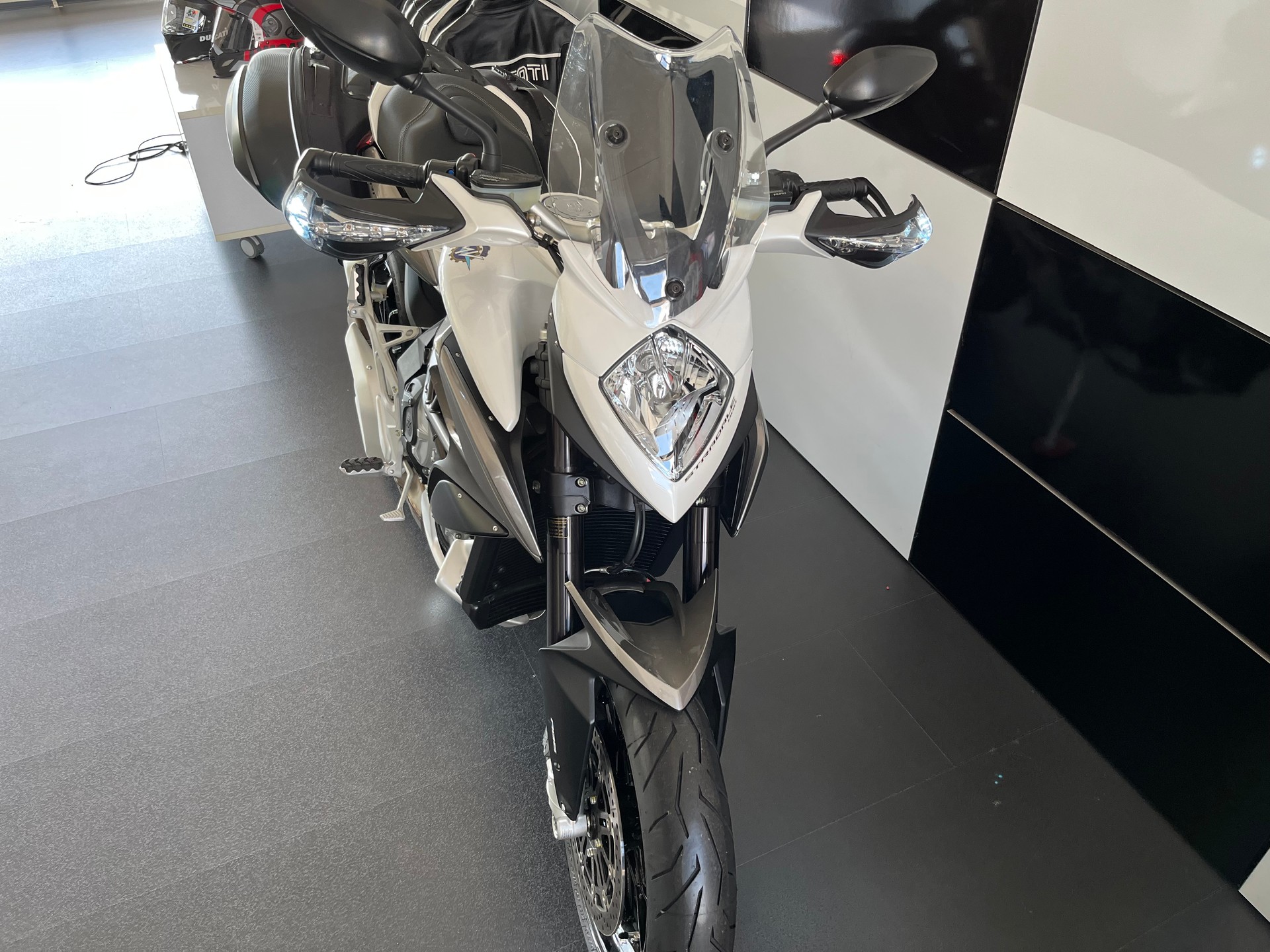 MV AGUSTA Stradale 800 EAS ABS - 13