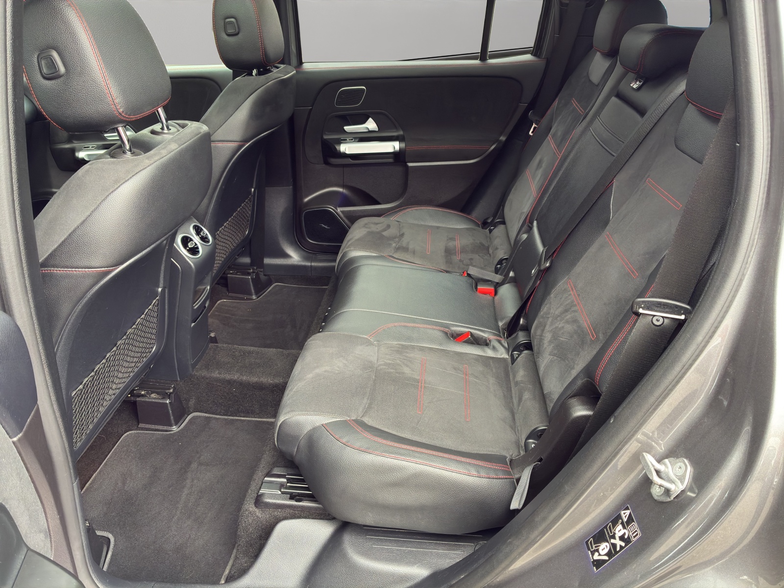 MERCEDES-BENZ GLB 35 AMG 4Matic 8G-Tronic - 13