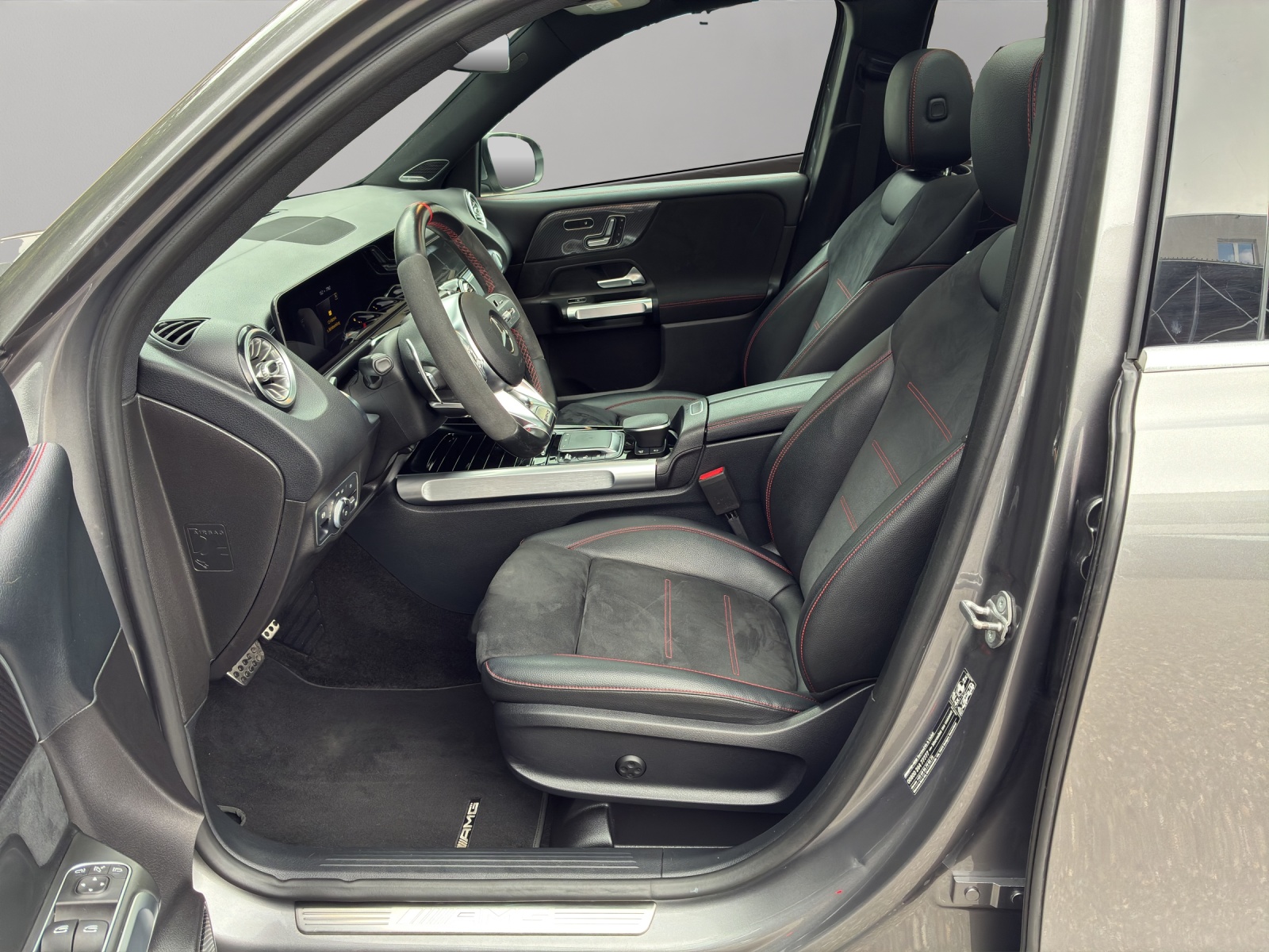 MERCEDES-BENZ GLB 35 AMG 4Matic 8G-Tronic - 12