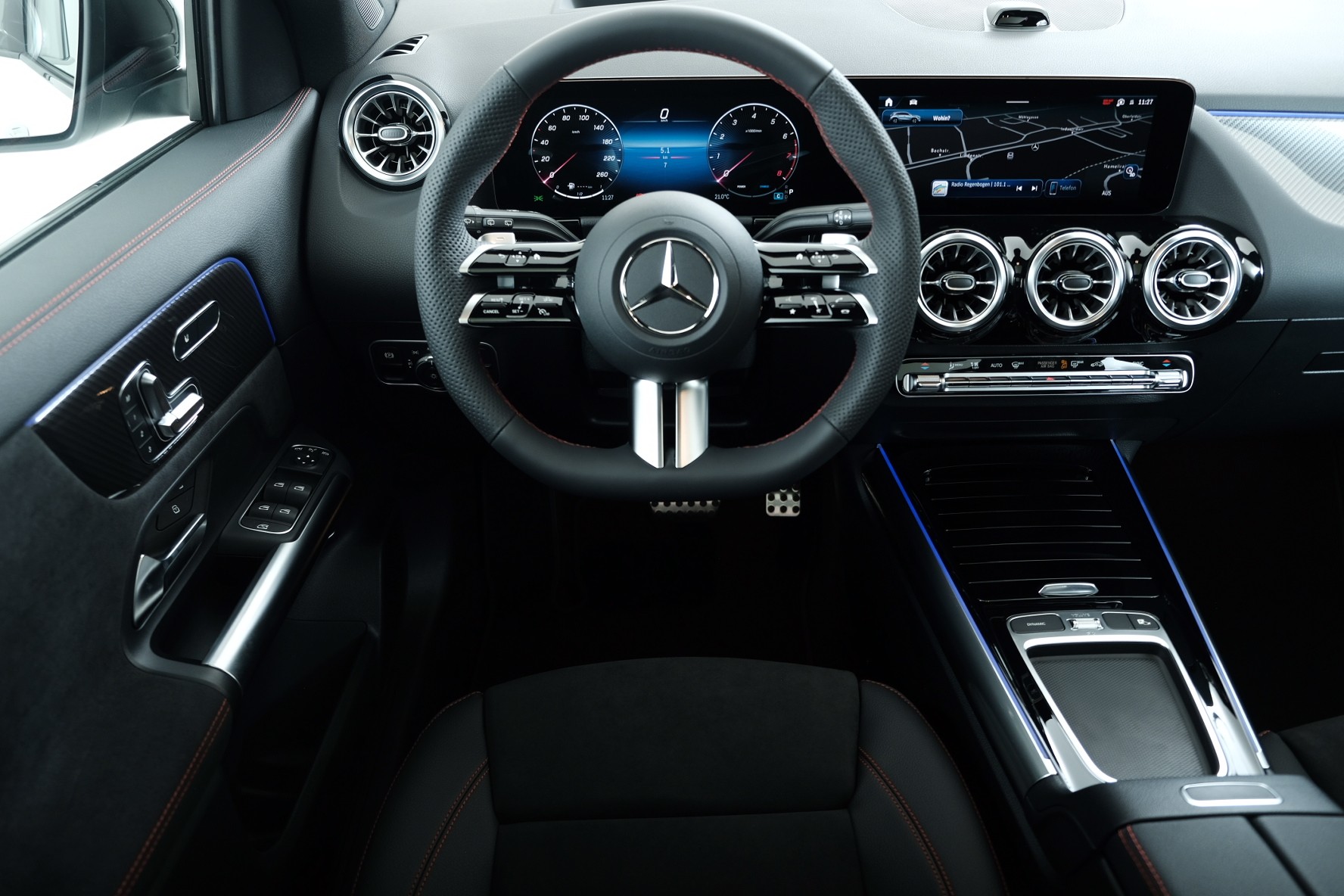 MERCEDES-BENZ GLA 200 Night Star 7G-DCT - 7