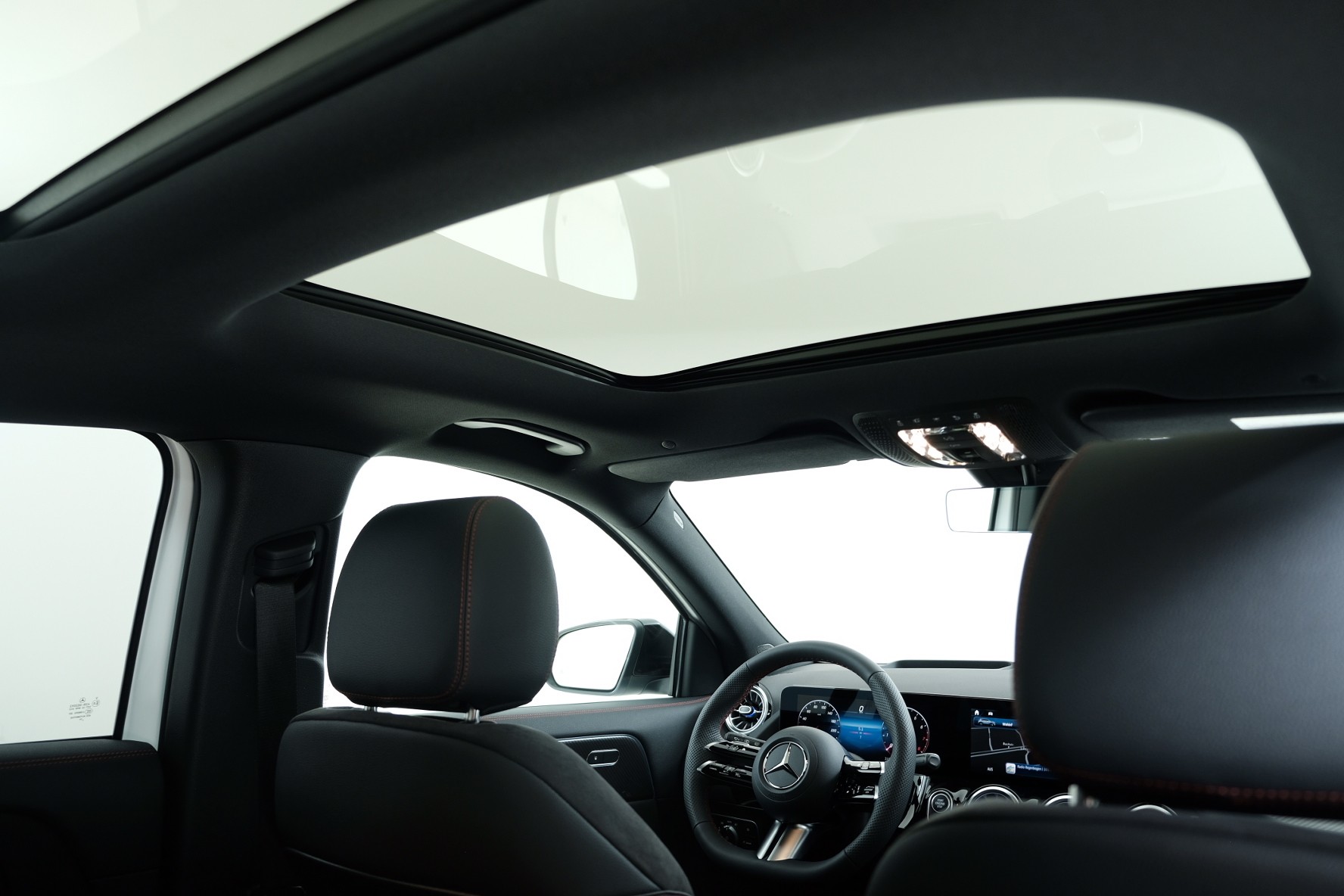 MERCEDES-BENZ GLA 200 Night Star 7G-DCT - 13