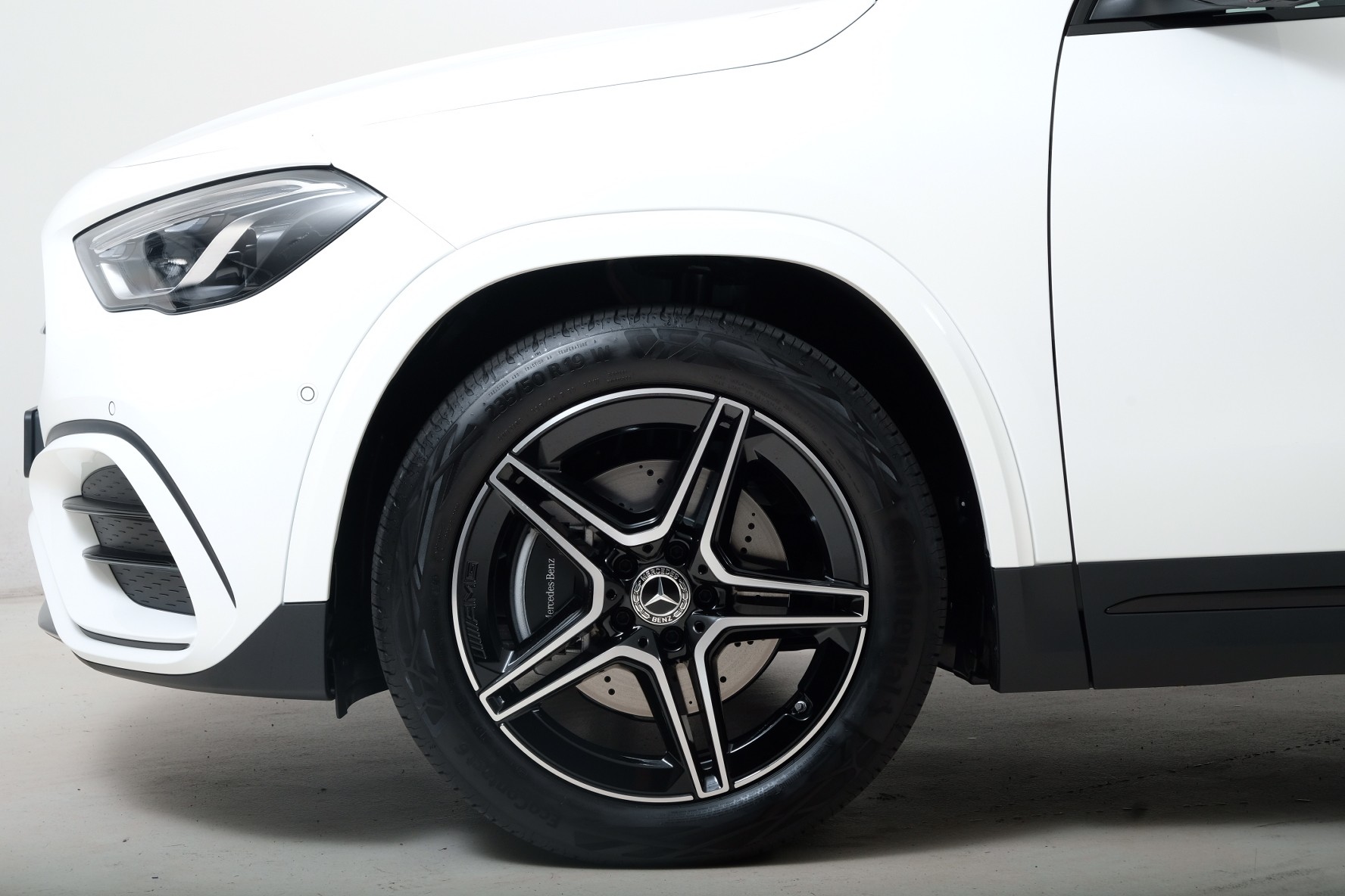 MERCEDES-BENZ GLA 200 Night Star 7G-DCT - 3