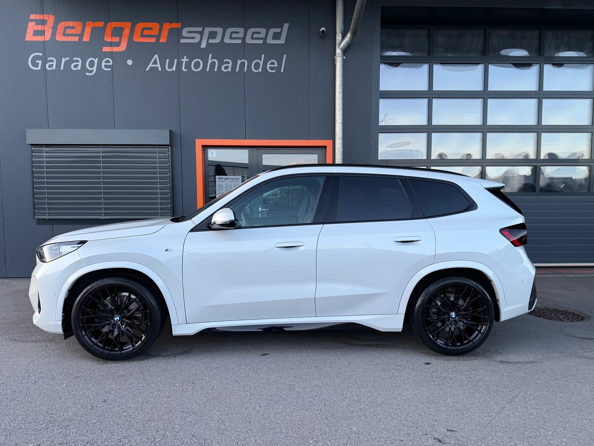 BMW X1 xDrive 23i 48V M Sport - 2
