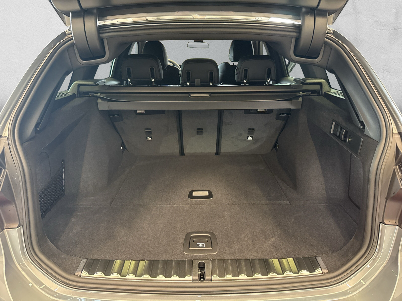 BMW 318i Touring Steptronic M Sport - 10