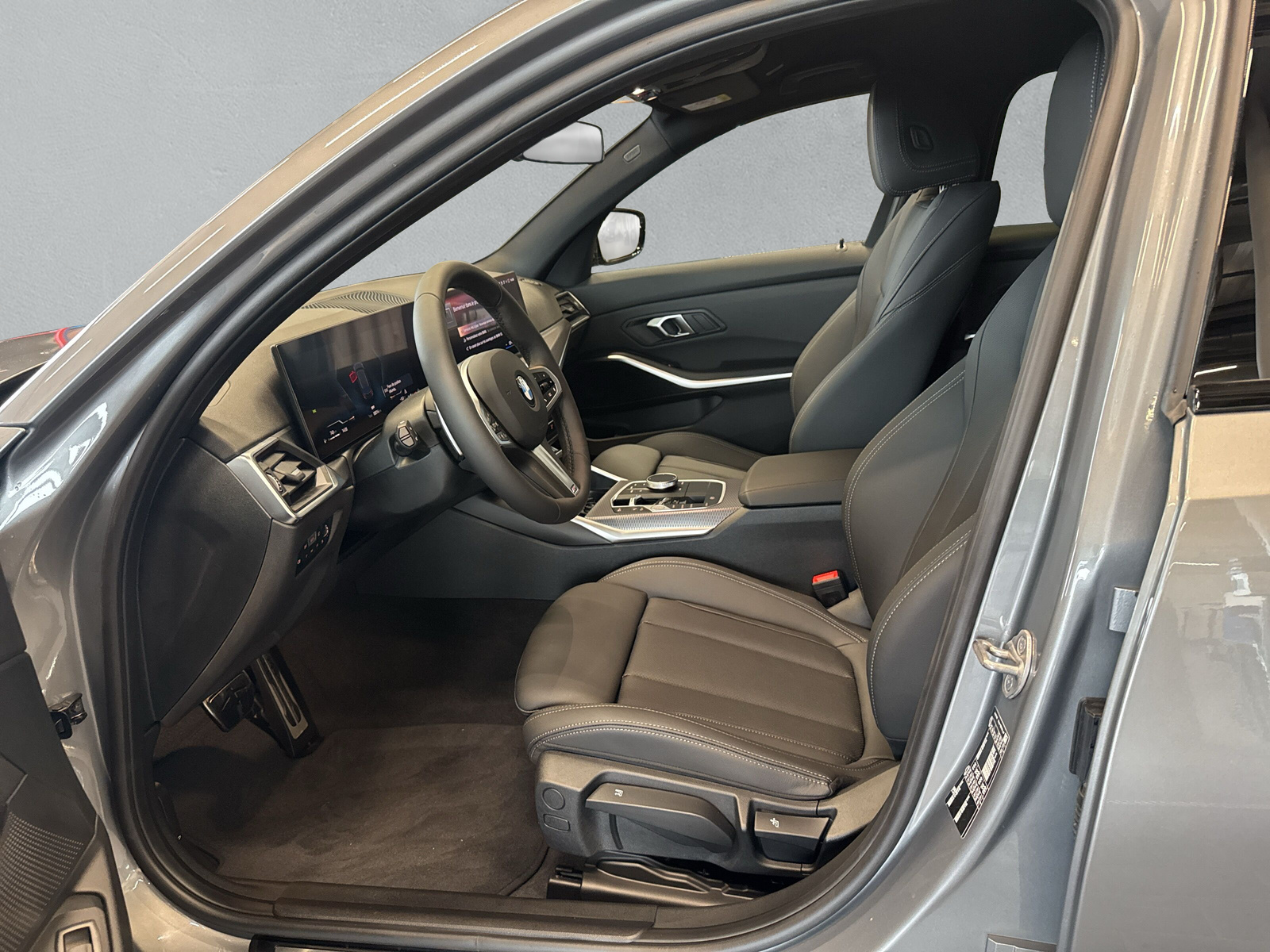 BMW 318i Touring Steptronic M Sport - 11